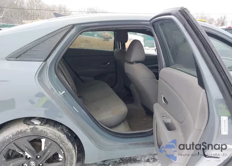 2022 Hyundai Elantra Sel from USA, damaged, VIN KMHLM4AG6NU260886